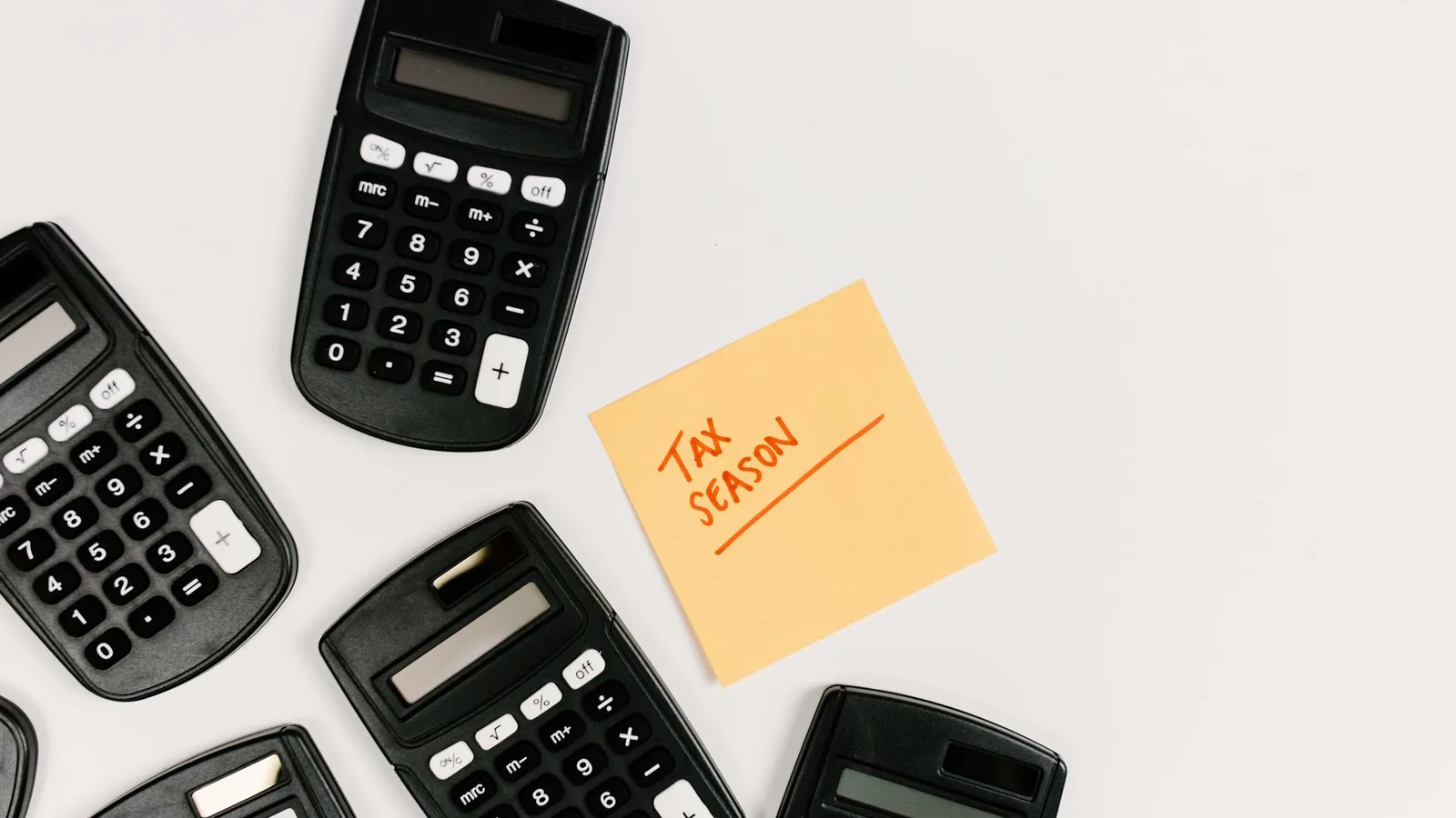 Factura completa o simplificada: diferencias, requisitos y cuándo puede usarse cada una
